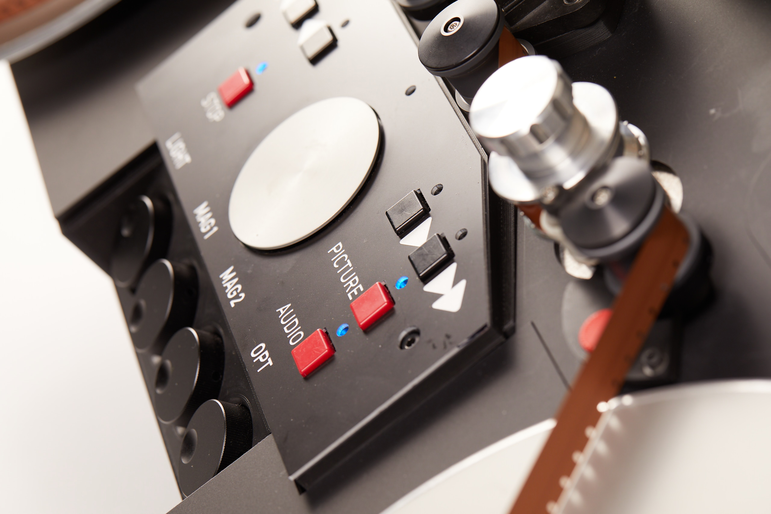 Hero Film Scanner - Advanced Technology